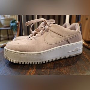 Nike Air Force 1 sage low platform sneakers